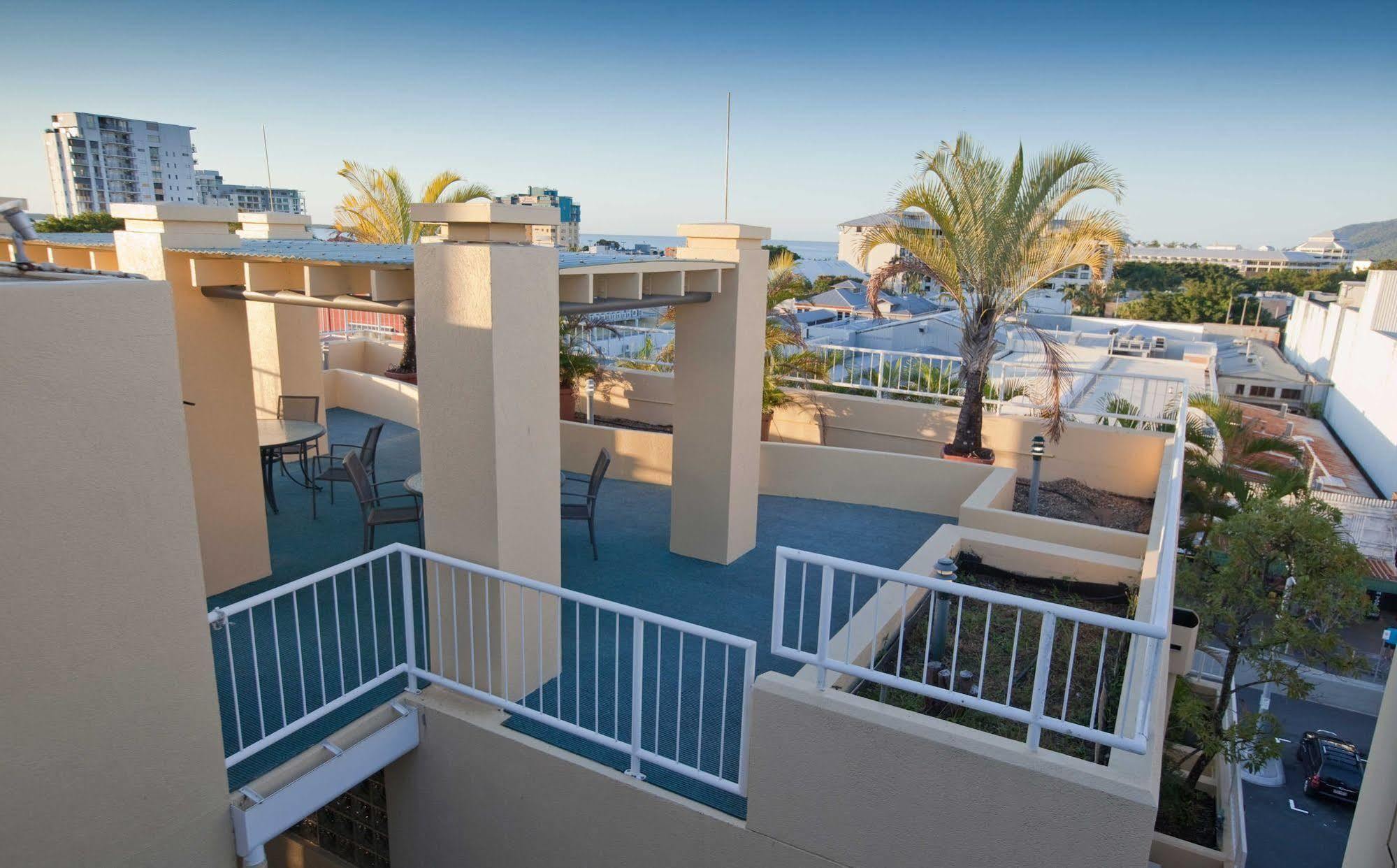 Inn Cairns Exterior photo